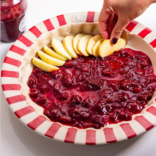 Le plat à tarte, en rouge carmin - Atma Kitchenware