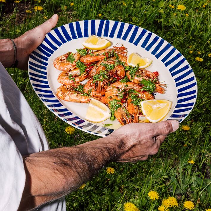 Le plat de présentation, en bleu nuit - Atma Kitchenware