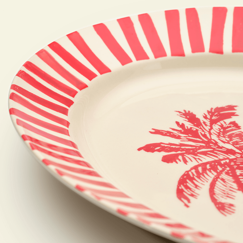 Le plat de présentation, en rouge carmin - Atma Kitchenware