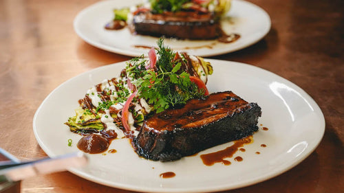 Choux pointu à la poêle et poitrine de porc BBQ - Atma Kitchenware