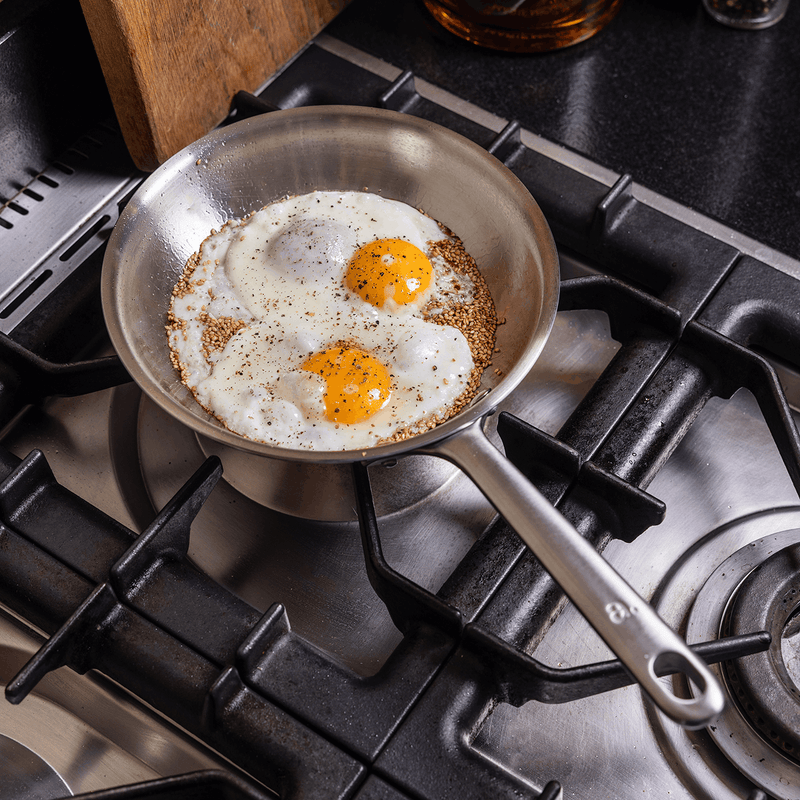 Dangers du PTFE : risques des poêles antiadhésives et alternatives sans PFAS - Atma Kitchenware
