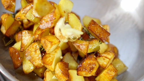 Faut-il culotter une poêle en inox ? - Atma Kitchenware