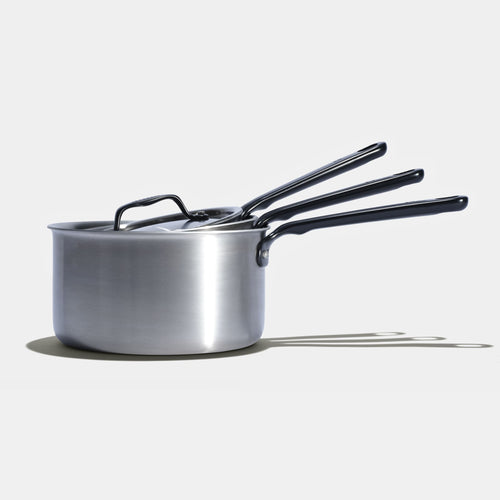 Le trio de casseroles parfaites en inox avec manches noirs