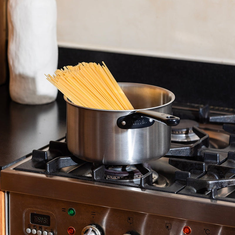 Batterie de cuisine en inox avec manches noirs, 9 pièces - Atma Kitchenware