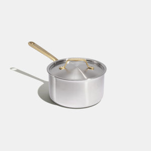 1 casserole de 16cm avec couvercle