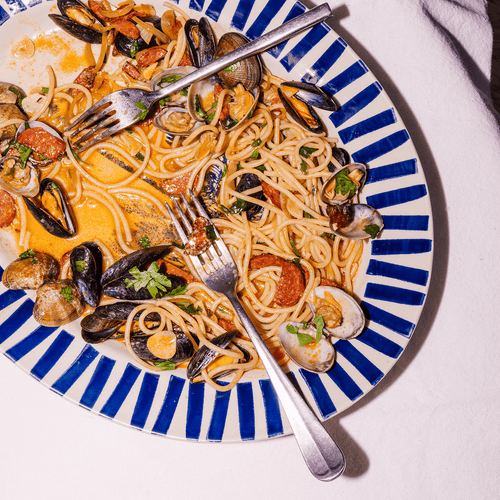 Le plat de présentation, en bleu nuit - Atma Kitchenware