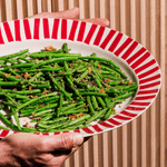 Le plat de présentation, en rouge carmin - Atma Kitchenware