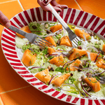 Le plat de présentation, en rouge carmin - Atma Kitchenware