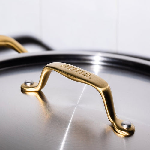 The Wok en inox, manche doré - 28 cm (Édition limitée) - Atma Kitchenware